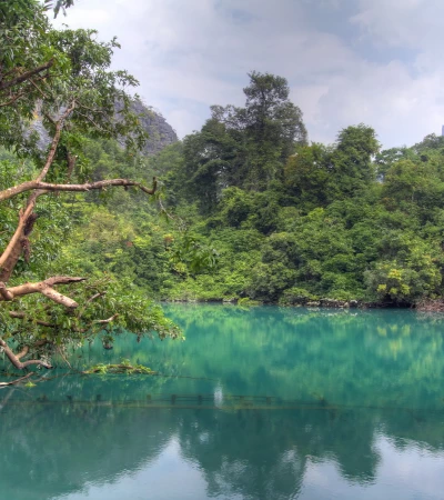 A stunning khoun kong leng lake in Khammouane