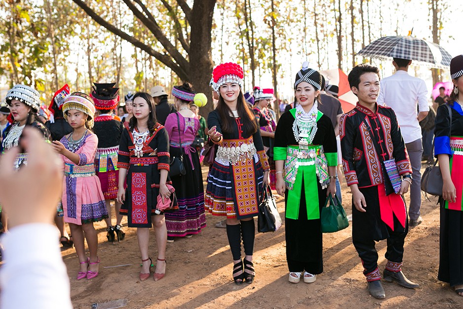 Hmong 新年 – Noj Peb Caug