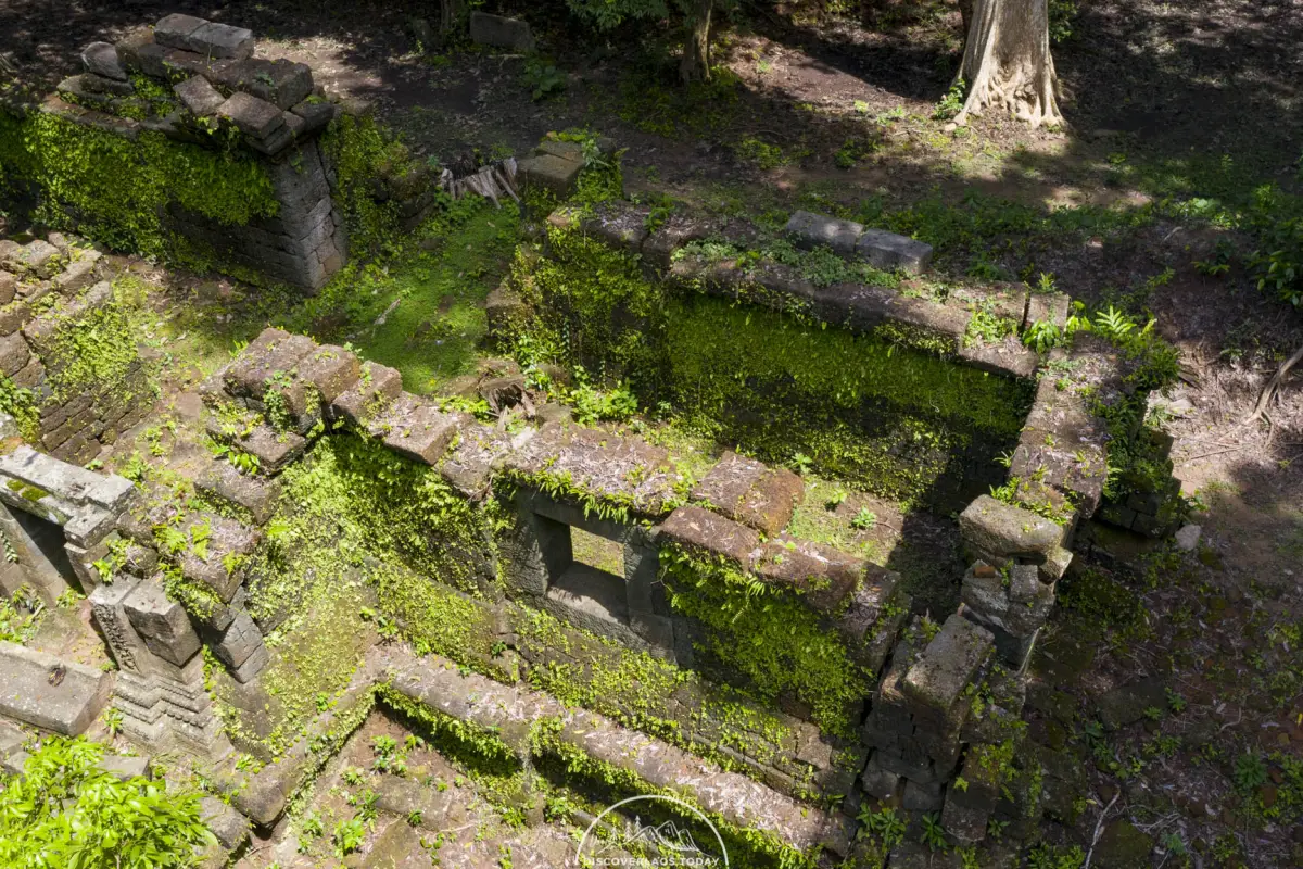 Wat Tomo ( Oum Moung Temple )