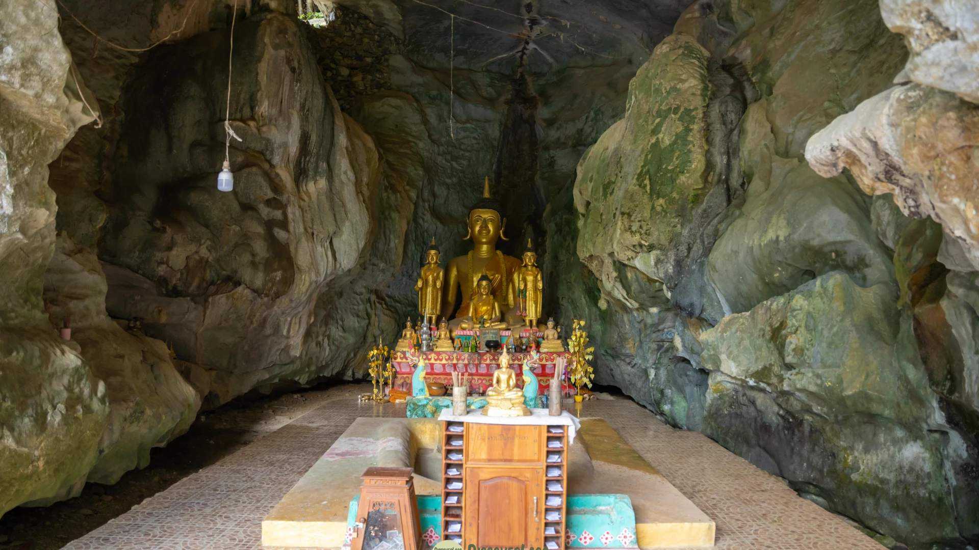 Tham Xang Cave (Elephant Cave)