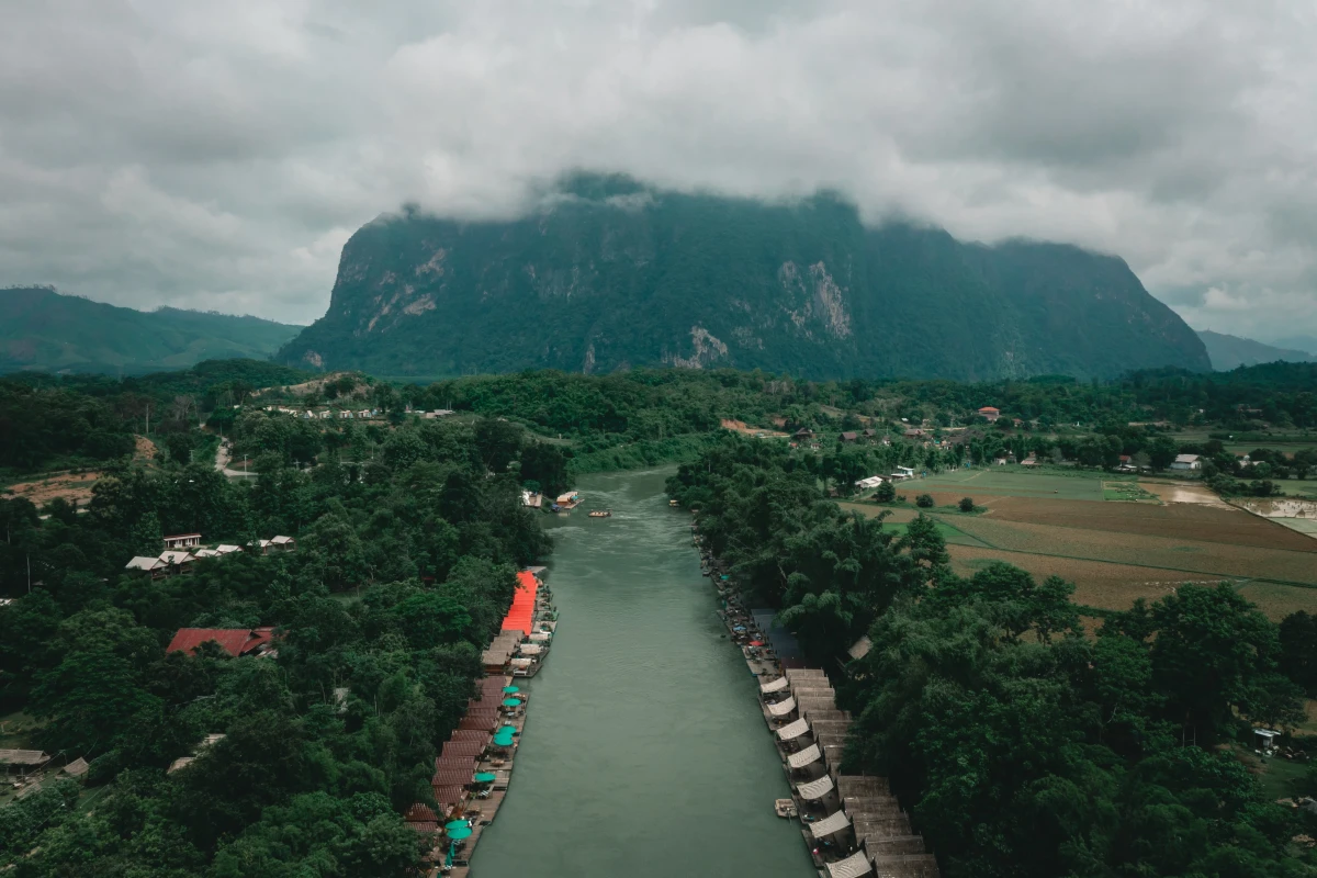 เรือนแพเมืองเฟือง