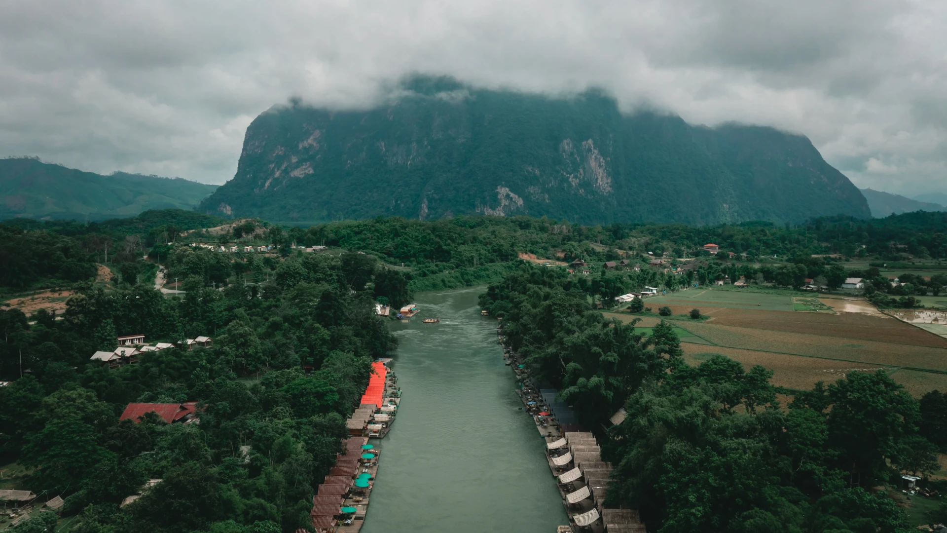 เรือนแพเมืองเฟือง