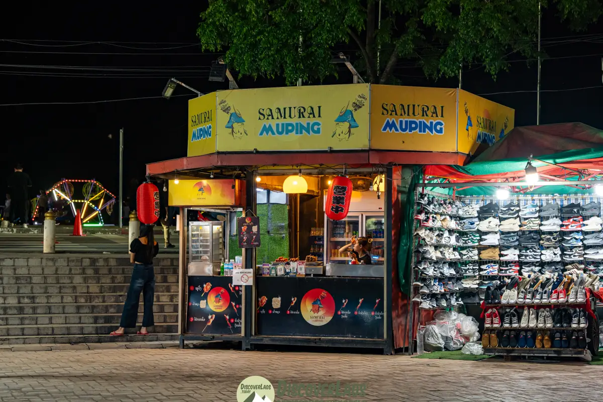 ตลาดกลางคืน