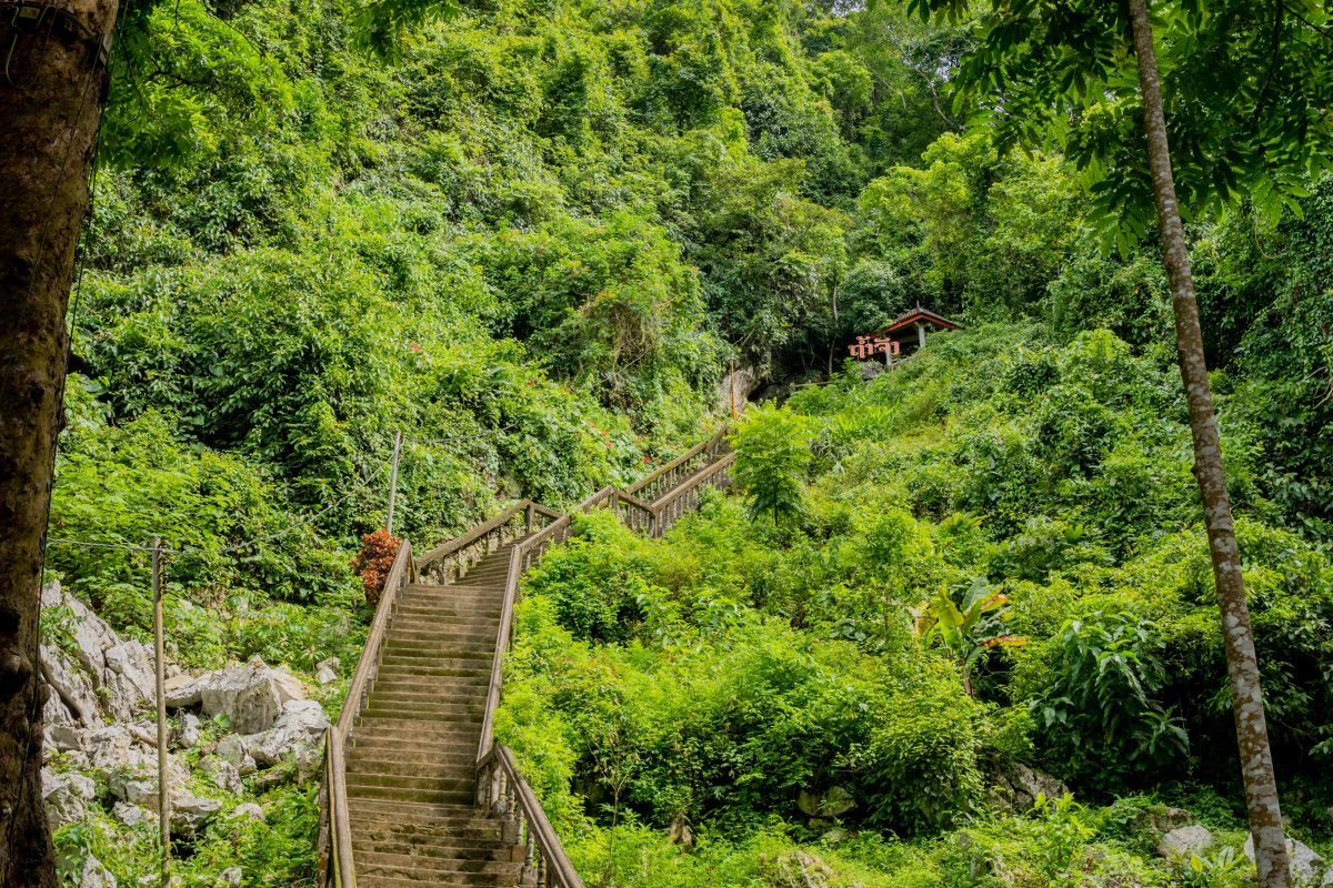 Tham Chang Cave