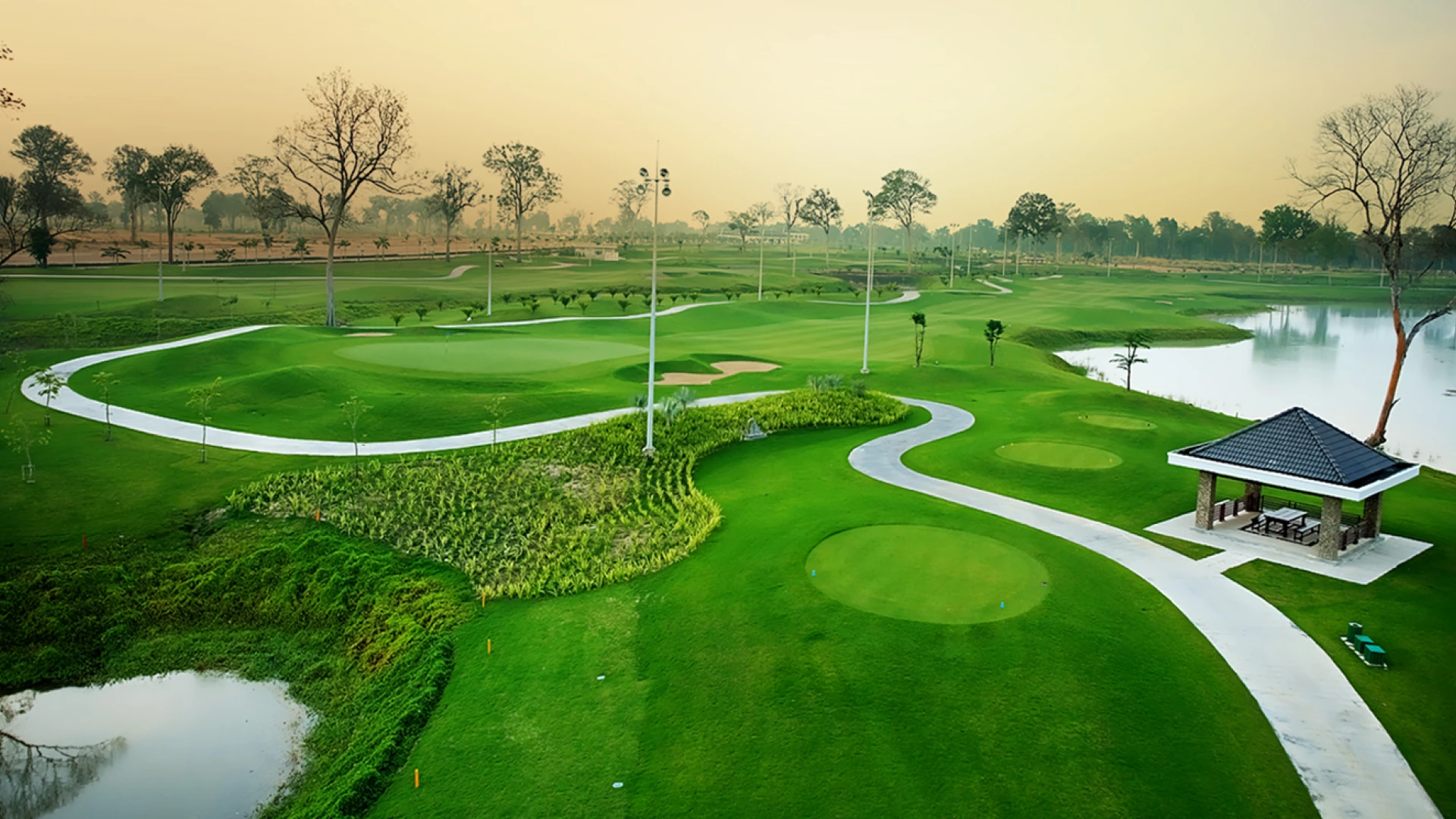 Long Vien Golf Club in Vientiane