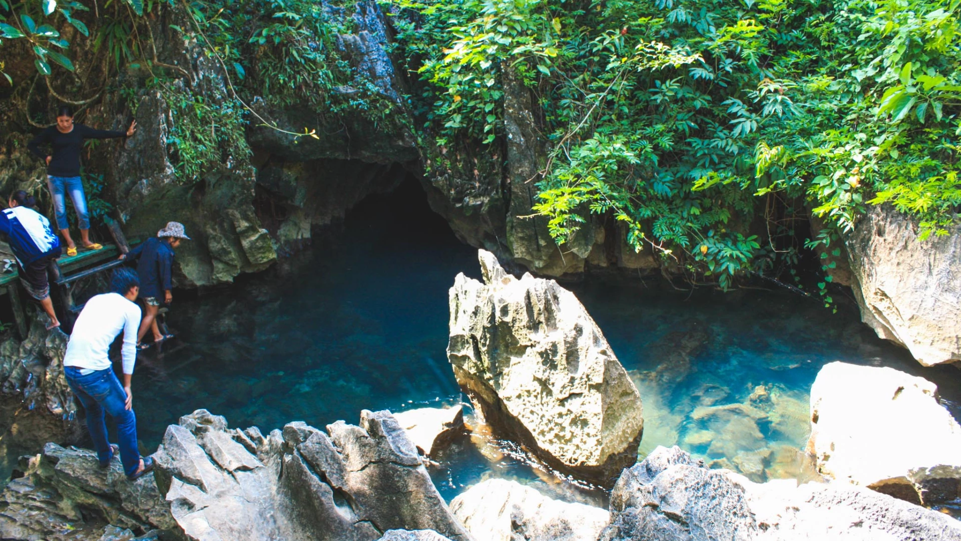 Tham Chang Cave