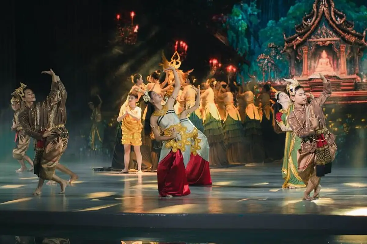 Luang Prabang Buddha's Light Stage Show