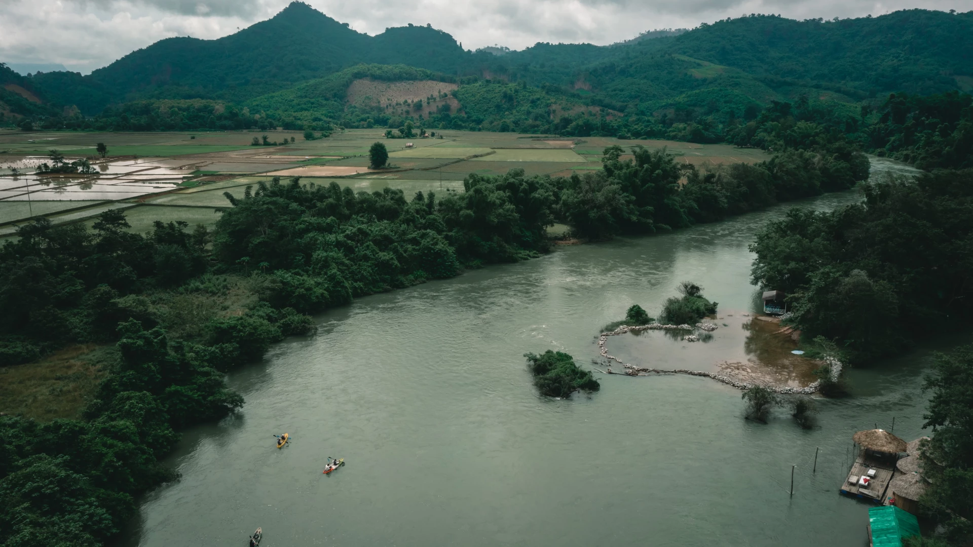 Kayaking on the Nam Lik River