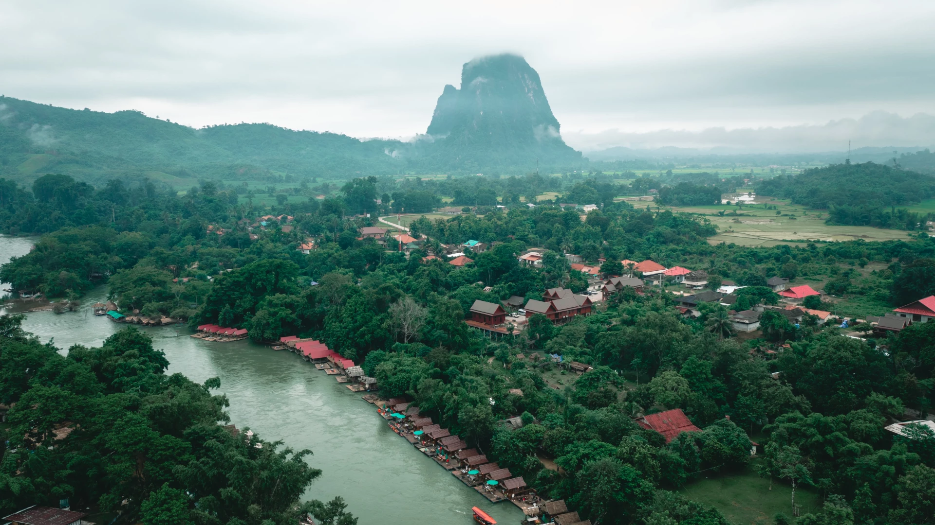 เรือนแพเมืองเฟือง