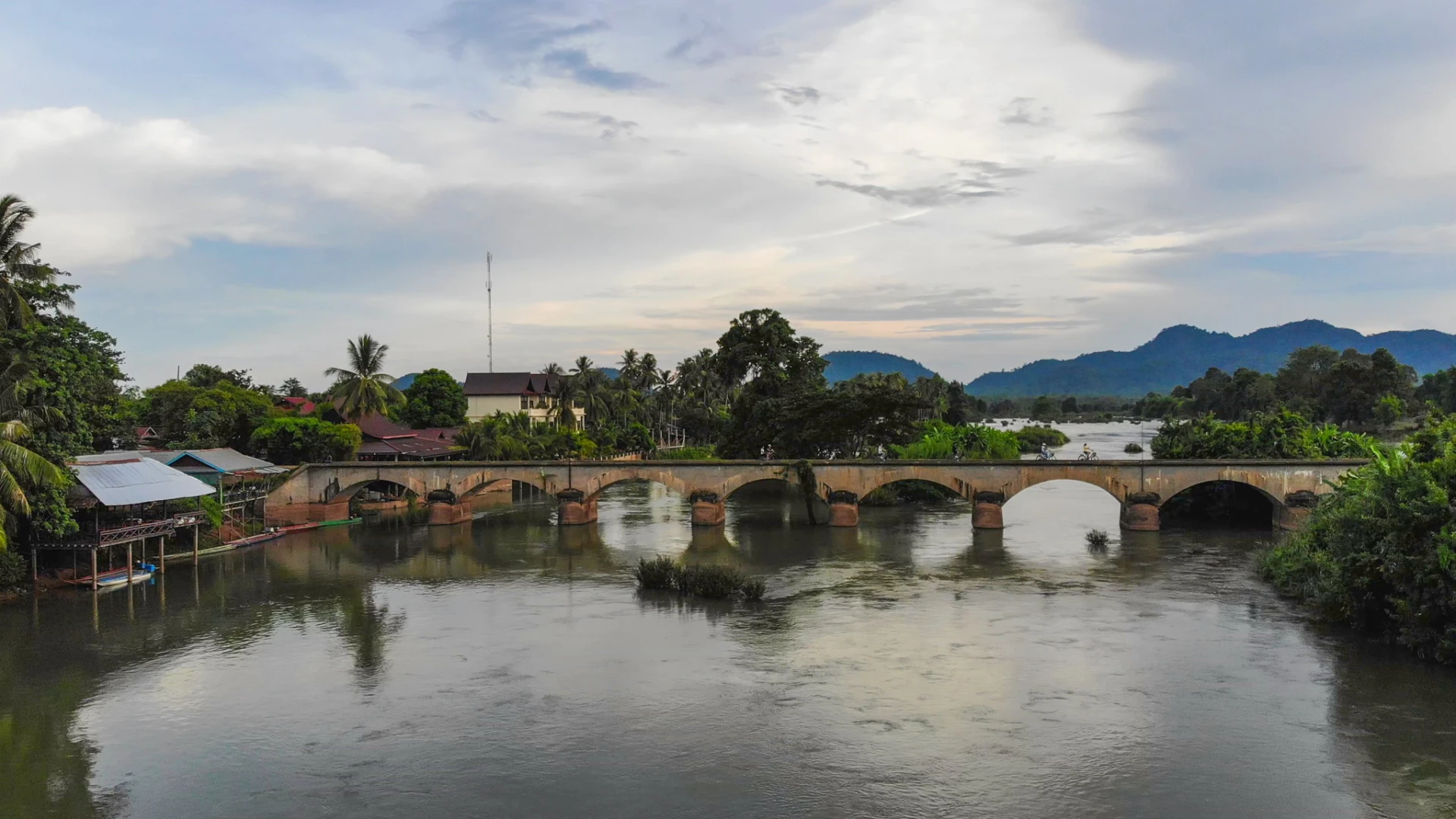 The famous Don Det and Don Khone Bridge