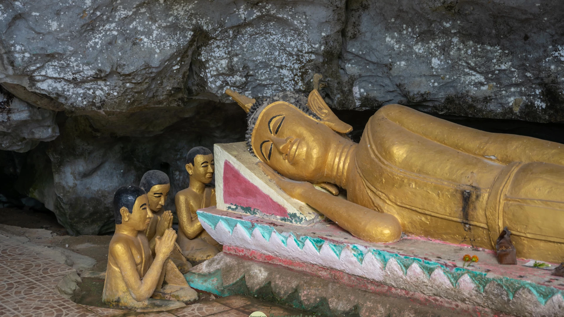 Tham Xang Cave (Elephant Cave)