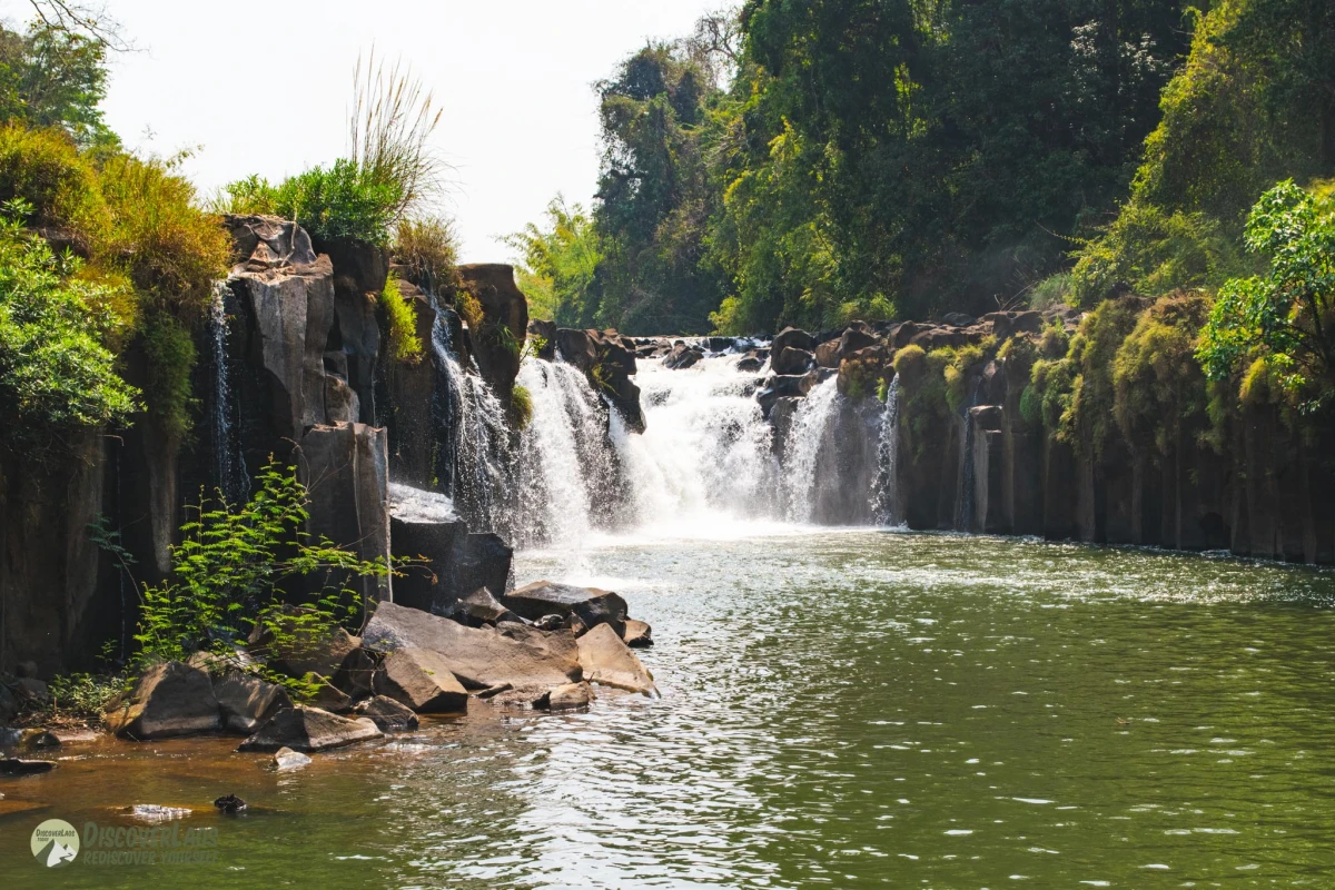 帕桑瀑布（PHA SUAM WATERFALL）