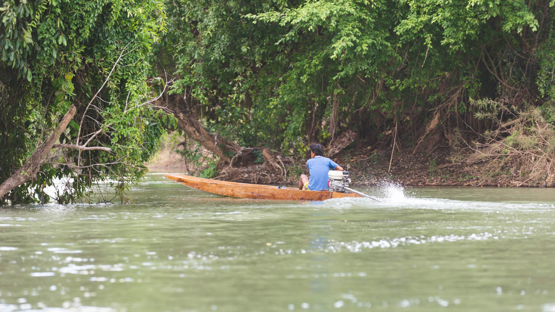 Life on the river at Don Det