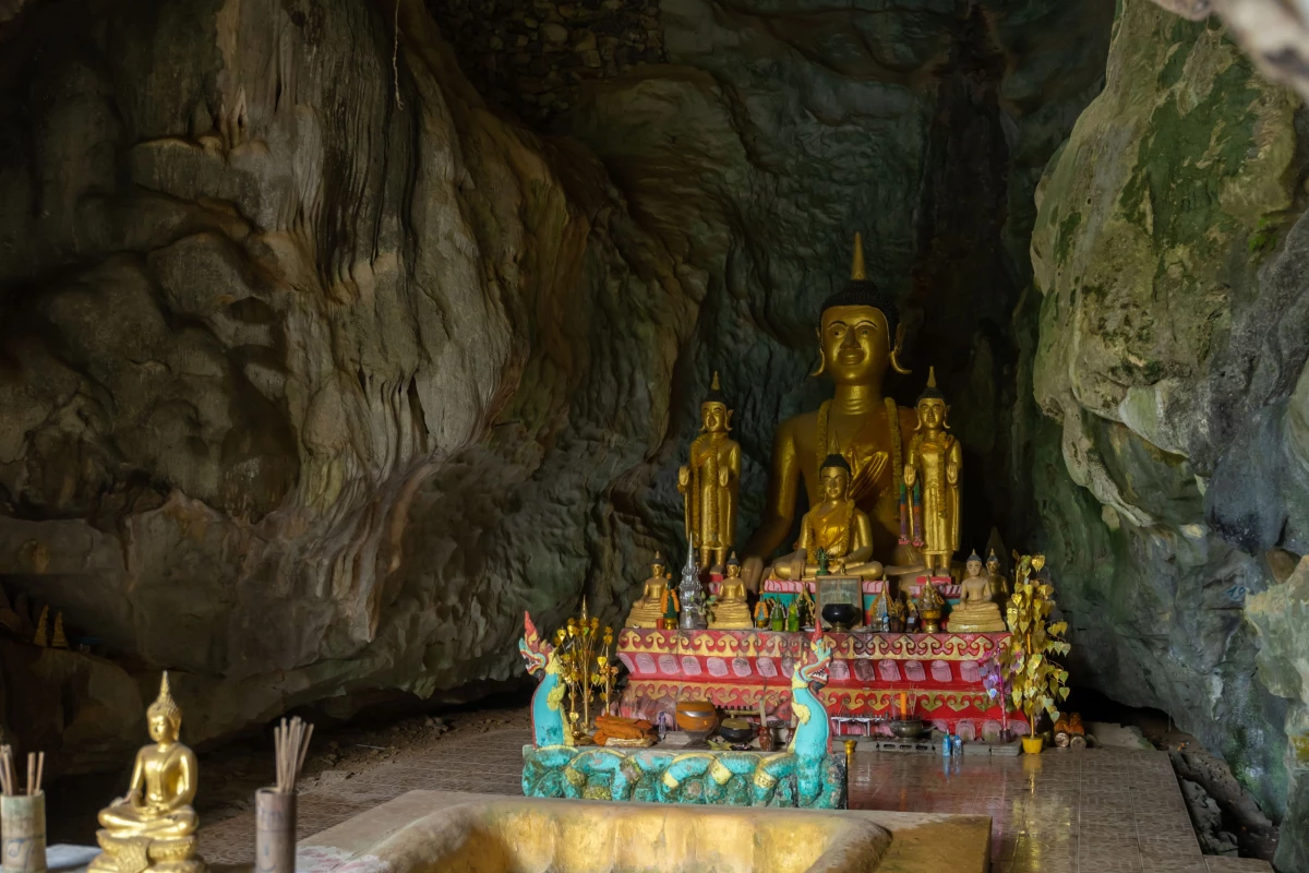 Tham Xang Cave (Elephant Cave)