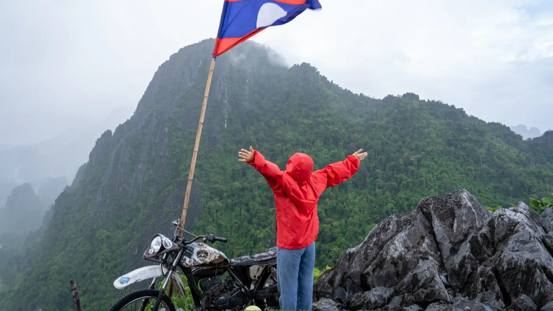 Pha Ngeun Viewpoint (Silver Cliff)