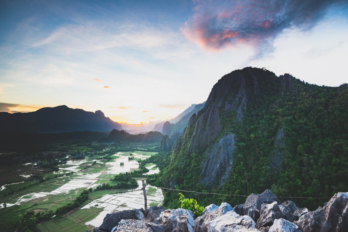 Pha Ngeun Viewpoint (Silver Cliff)
