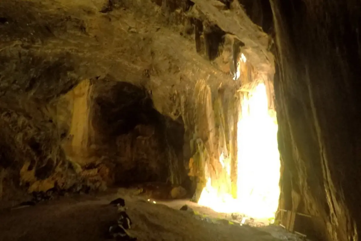 Pha Kuang Cave Adventure