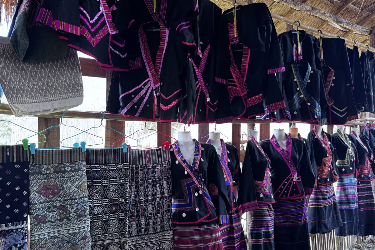 Khmu Exhibition Hall – A Cultural Stop on the Way to Kuang Si Waterfall