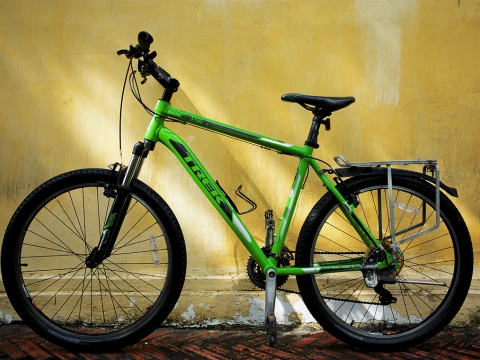 1 Day Mountain Biking & Kayaking Adventure 1 Day Mountain Biking & Kayaking Adventure