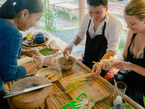 Exclusive Family Cooking Experience Exclusive Family Cooking Experience