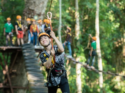 เดินสะพานไม้