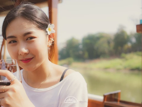 ລ່ອງເຮືອເບິ່ງຕາເວັນຕົກດິນກັບໂຮງແຮມ Belmond La Residence Phouvao ລ່ອງເຮືອເບິ່ງຕາເວັນຕົກດິນກັບໂຮງແຮມ Belmond La Residence Phouvao