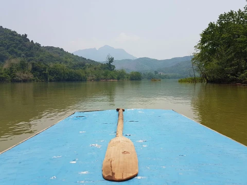 Half-day Boat and Easy Trek to Tad Mok Waterfall, Muang Ngoi Payong Half-day Boat and Easy Trek to Tad Mok Waterfall, Muang Ngoi Payong