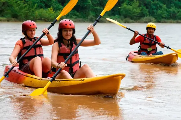 1-Day Kayaking Nam Ou River to Pak Ou Cave & Whiskey Village