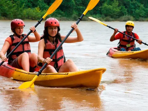 1 Day Kayaking Nam Ou River to Pak Ou Cave & Whiskey Village