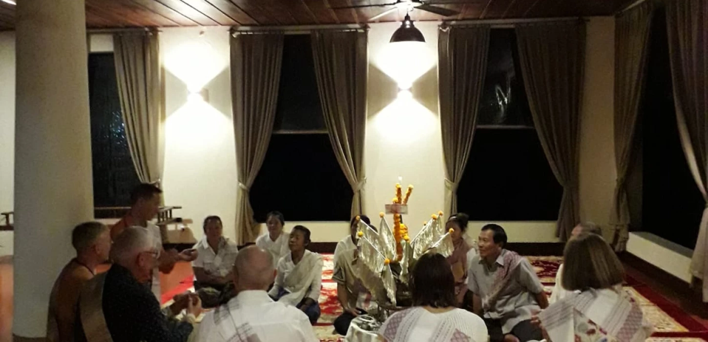 พิธีบาสีส่วนตัวและการแสดงดนตรีเต้นรำแบบดั้งเดิม