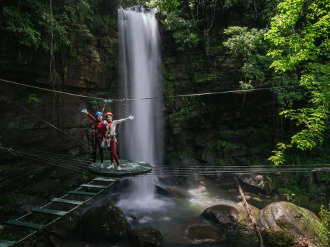 Enjoy taking photos, Net bridge and Waterfall at Nam Pien Yorlapa Enjoy taking photos, Net bridge and Waterfall at Nam Pien Yorlapa