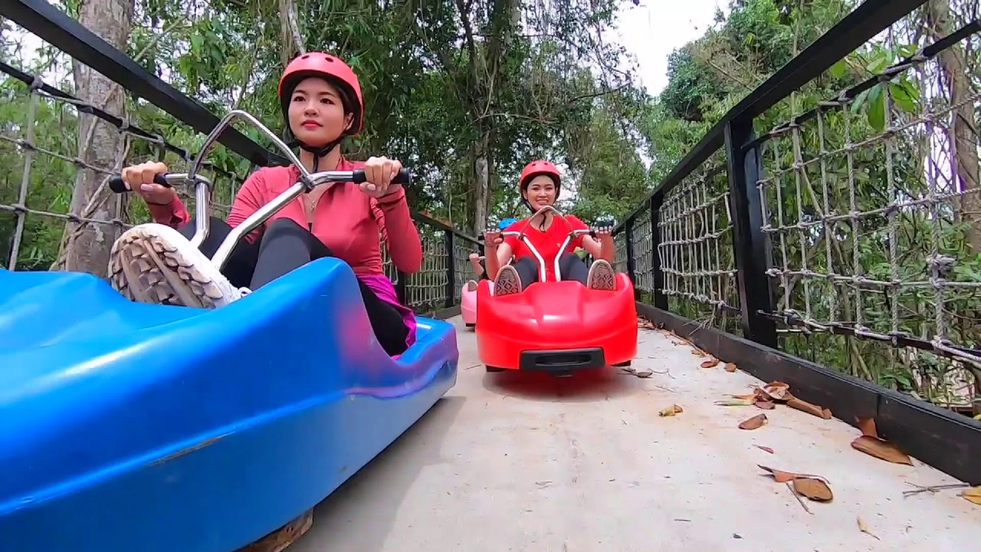 แพ็คเกจ A สวนน้ำ, สะพานลอยฟ้า, เล่นโรลเลอร์,โหนสลิง,สะพานเหนือเรือนยอดไม้