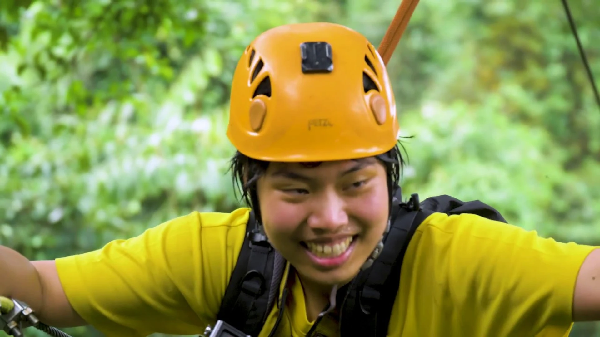 Vang Vieng Cave and Kayak Explorer